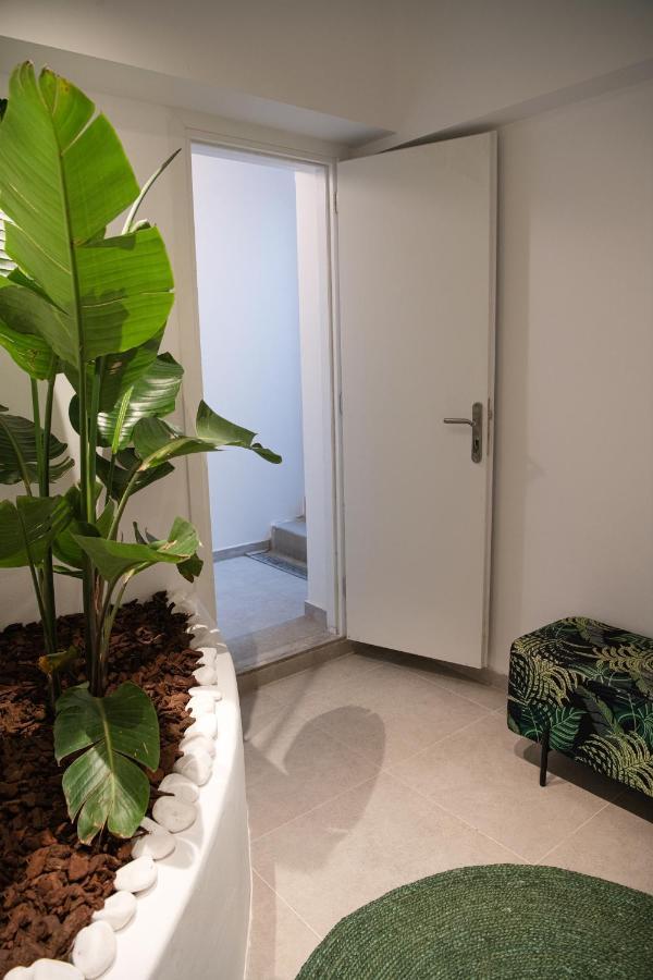 Altera Pars Suites Mesaria Exterior foto