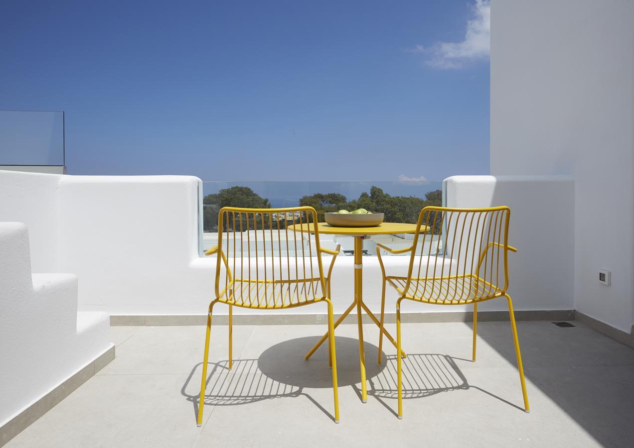 Altera Pars Suites Mesaria Exterior foto