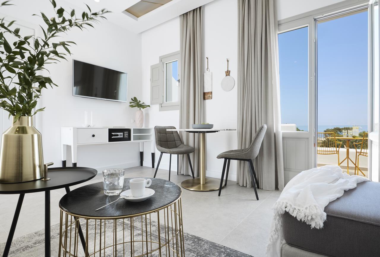 Altera Pars Suites Mesaria Exterior foto